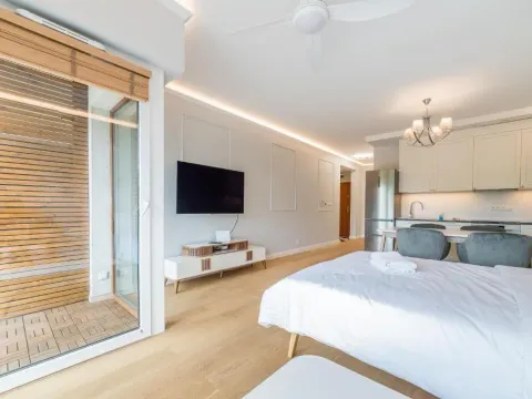 Warta River Chic Studio by BookingHost, photo 7 of 10