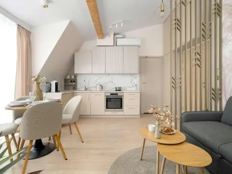 Bright and Elegant Apartment Poznań Old Town Garbary with Air Conditioning by Renters Prestige, photo 6 of 10