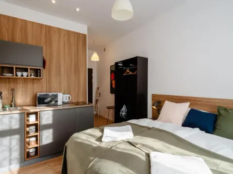 Elegant Very Berry Studios in Poznań Center by Noclegi Renters, photo 9 of 10