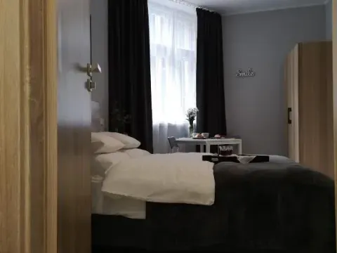 Glam House Apartments, photo 9 of 10
