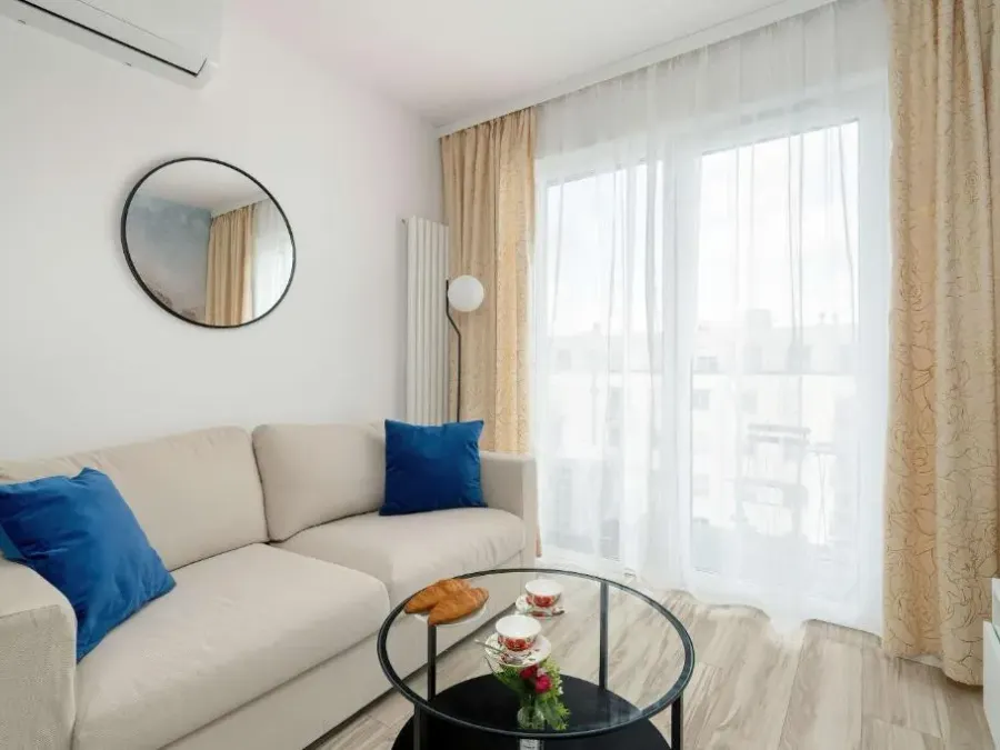Prestiżowy Apartament w Poznaniu Katowicka 2B i Parking w Garażu by Noclegi Renters, photo 1 of 10