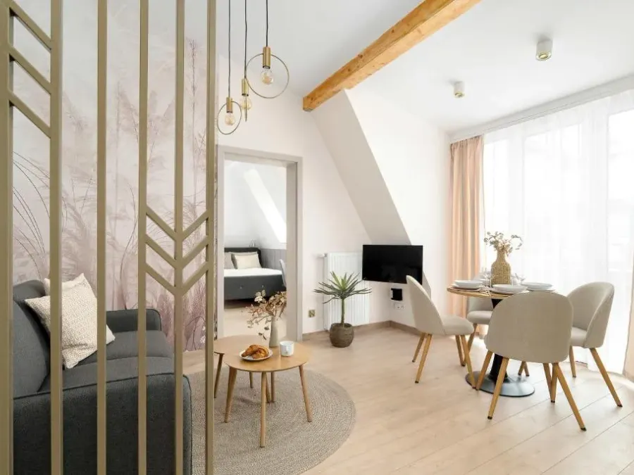 Bright and Elegant Apartment Poznań Old Town Garbary with Air Conditioning by Renters Prestige, photo 1 of 10