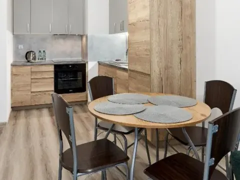 Poznań Airport Comfy Apartment by BookingHost, photo 4 of 10