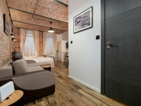 Nowoczesne Studio w Centrum Poznania by Noclegi Renters, photo 8 of 10
