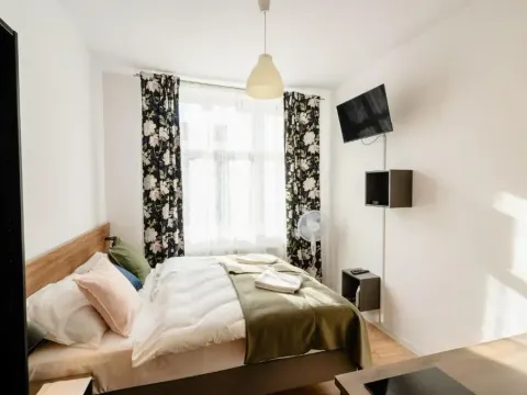 Elegant Very Berry Studios in Poznań Center by Noclegi Renters, photo 2 of 10