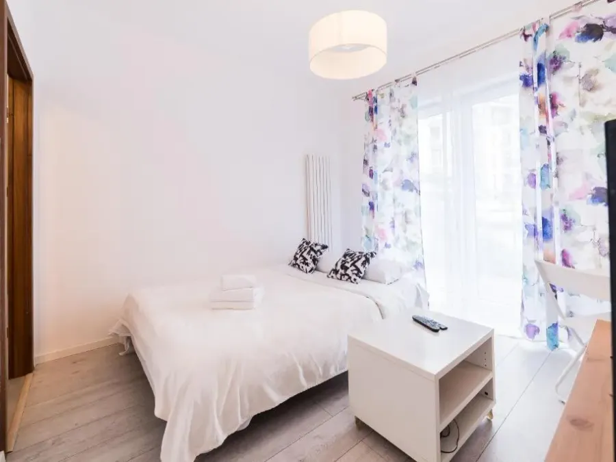 Poznań Wschód Homely Apartment by BookingHost, photo 1 of 10