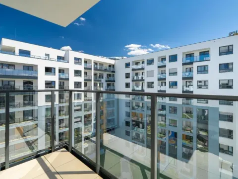 Apartament w Zielonej Okolicy Poznania z Parkingiem by Noclegi Renters, photo 4 of 10