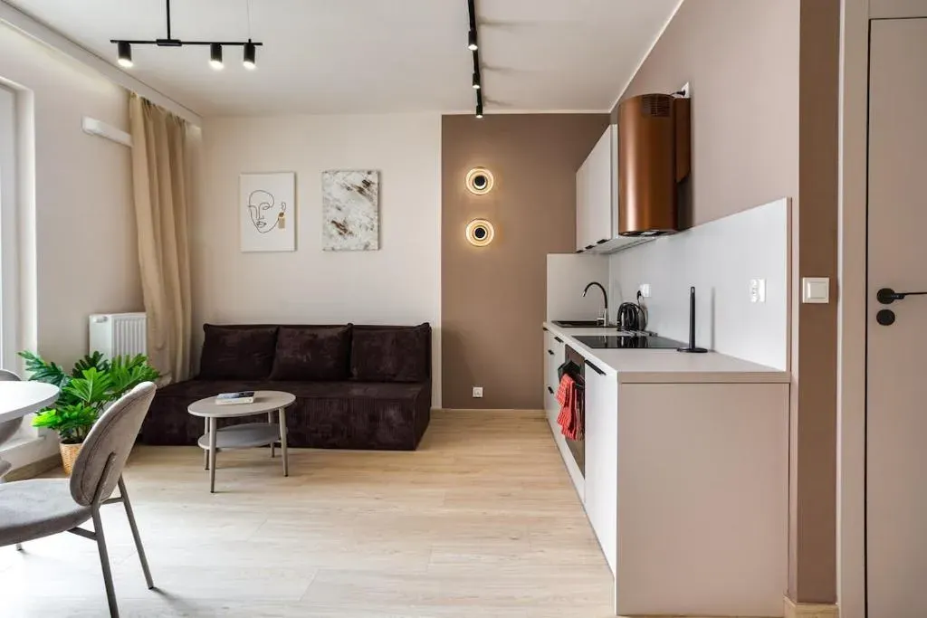 Kamienica przy kinie, parking & balkon-Blisko MTP, photo 1 of 10
