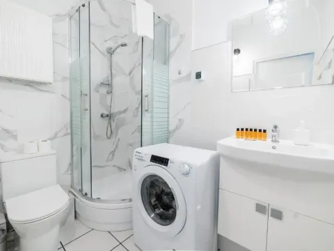 Grunwald Spacious Apartment by BookingHost, photo 3 of 10