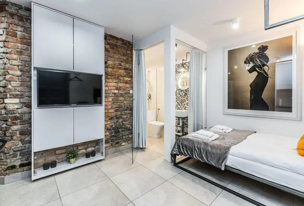 Comfortable Underground Studio in Poznań by Rent like home, photo 1 of 10