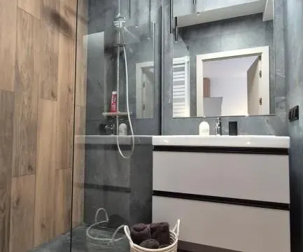Towarowa Global Apartment, free parking, air-conditioning, self check-in 24h, photo 3 of 10