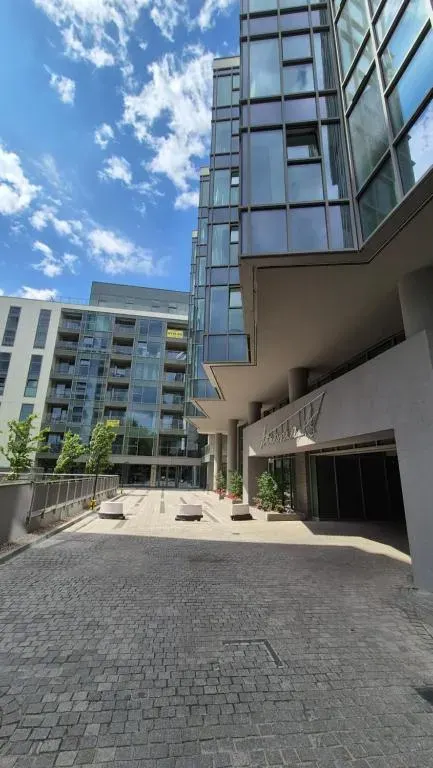 Towarowa Clock Apartment, free parking, air-conditioning, self check-in 24h, photo 1 of 10