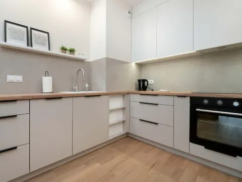 Beautiful Apartment with Balcony by Noclegi Renters, photo 3 of 10