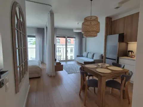 Luxurious Cinnamon Apartment, self check-in 24h, free parking, air-conditioning, photo 4 of 10