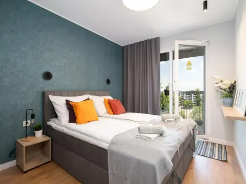 Skyline Apartment by KRAMM, photo 2 of 10