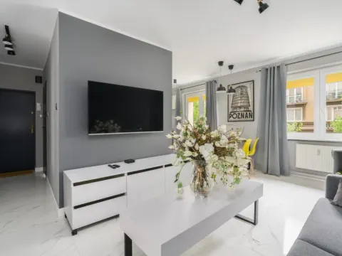 Chociszewskiego Apartment Poznań by Noclegi Renters, photo 3 of 10