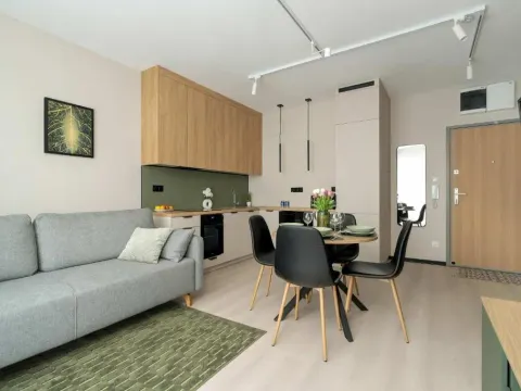 Comfortable Apartment with Air Conditioning by Renters Prestige, photo 7 of 10