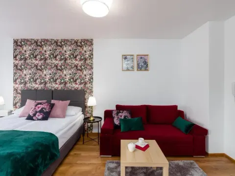 Sleepway Apartments - English Dream, photo 2 of 10