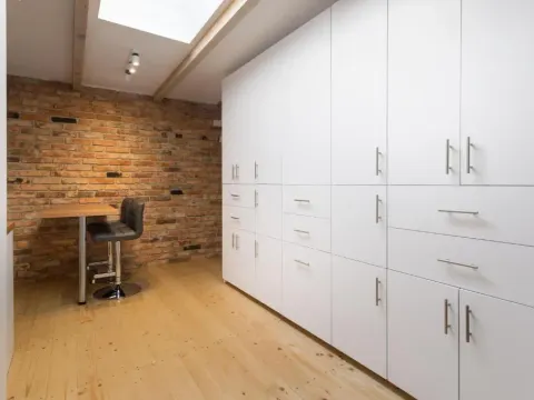FIFNY Apartment, photo 3 of 6