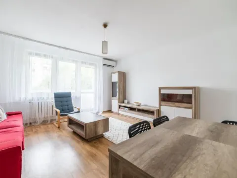 Osiedle Śmiałego Serene Apartment by BookingHost, photo 2 of 10