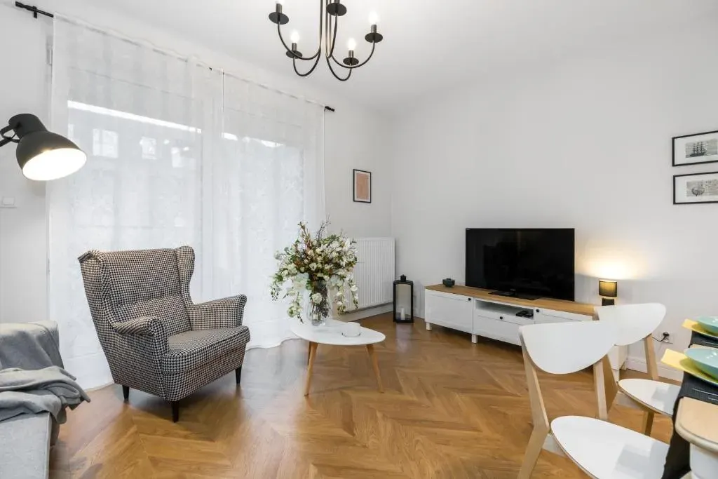 Residence Chwaliszewo Elegant Apartment with Balcony in Poznań by Noclegi Renters, photo 1 of 10