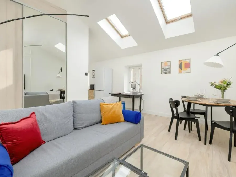 Minimalist Bright Apartment Kopernika near Old Town in Poznań by Noclegi Renters, photo 1 of 10