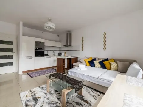 Osiedle Piastowskie Riverside Apartment by BookingHost, photo 5 of 10