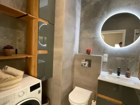 Essence Lux Apartment, free parking, self check-in 24h, photo 3 of 10
