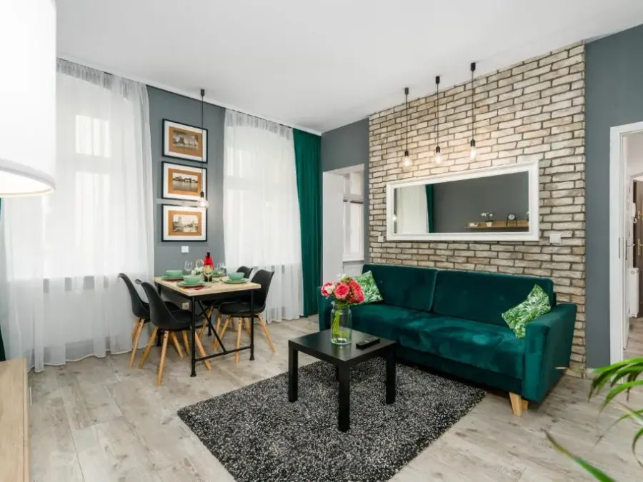 Deluxe Old Town Apartment by Noclegi Renters, photo 1 of 10