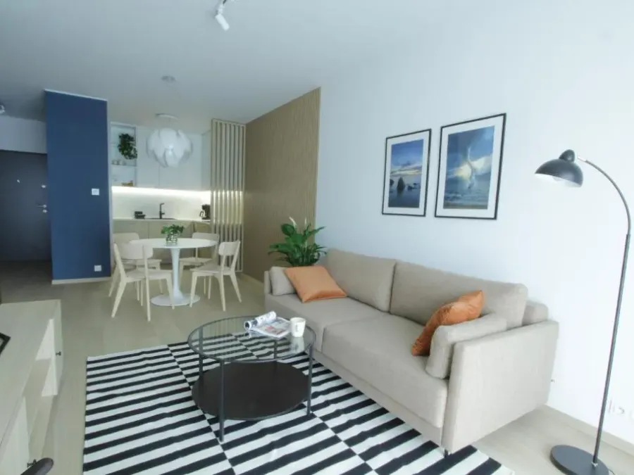 Blue apartment strict center, photo 1 of 10