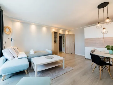 Winogrady Stylish Apartment by BookingHost, photo 4 of 10