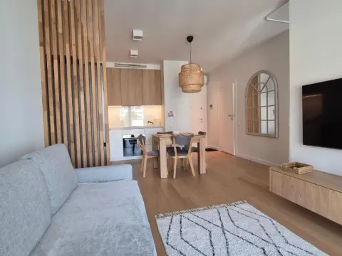 Luxurious Cinnamon Apartment, self check-in 24h, free parking, air-conditioning, photo 5 of 10