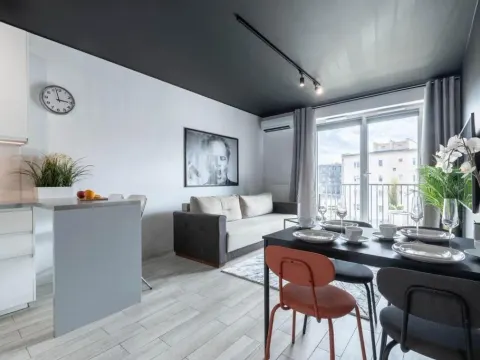Modern Black Spot, photo 7 of 10