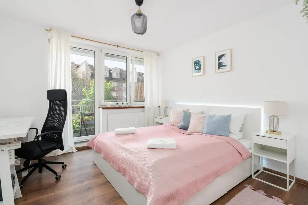 Kosińskiego Apartament Poznań by Noclegi Renters, photo 1 of 10
