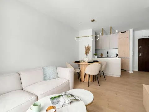 Beige and Green Two Bedroom Apartment in Poznań with Parking and Bathtub by Noclegi Renters, photo 8 of 10