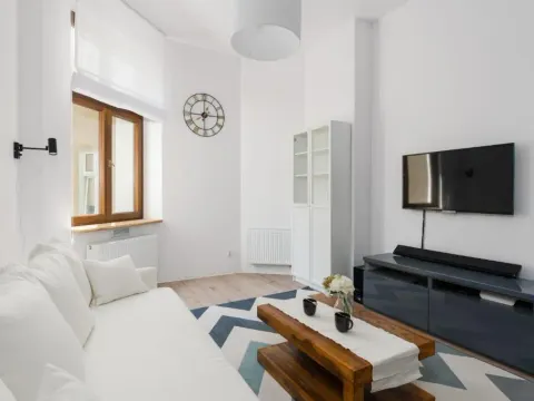 Apartment Kamienica Chełmońskiego 10 przy MTP by Noclegi Renters, photo 2 of 10