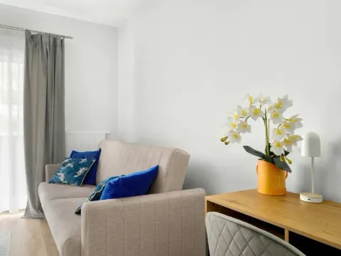 Modern Apartment with Parking & Balcony Remote Work Malta Lake Area by Renters Prestige, photo 8 of 10