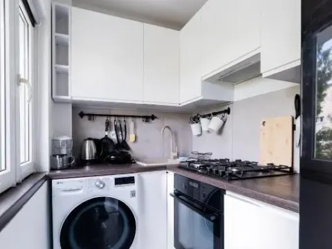 Bukowska Airport Comfort Apartment by BookingHost, photo 4 of 10