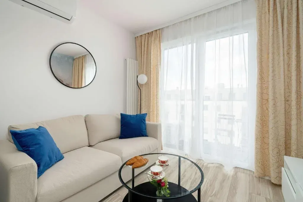 Prestiżowy Apartament w Poznaniu Katowicka 2B i Parking w Garażu by Noclegi Renters, photo 1 of 10