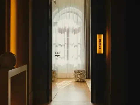 Hotel Blow Up Hall, photo 10 of 10