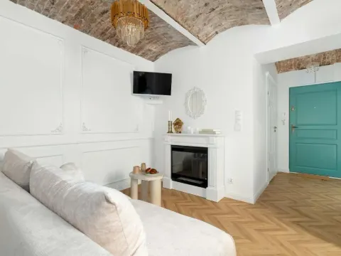 Bright & Modern Apartment in the City Center by Noclegi Renters, photo 8 of 10