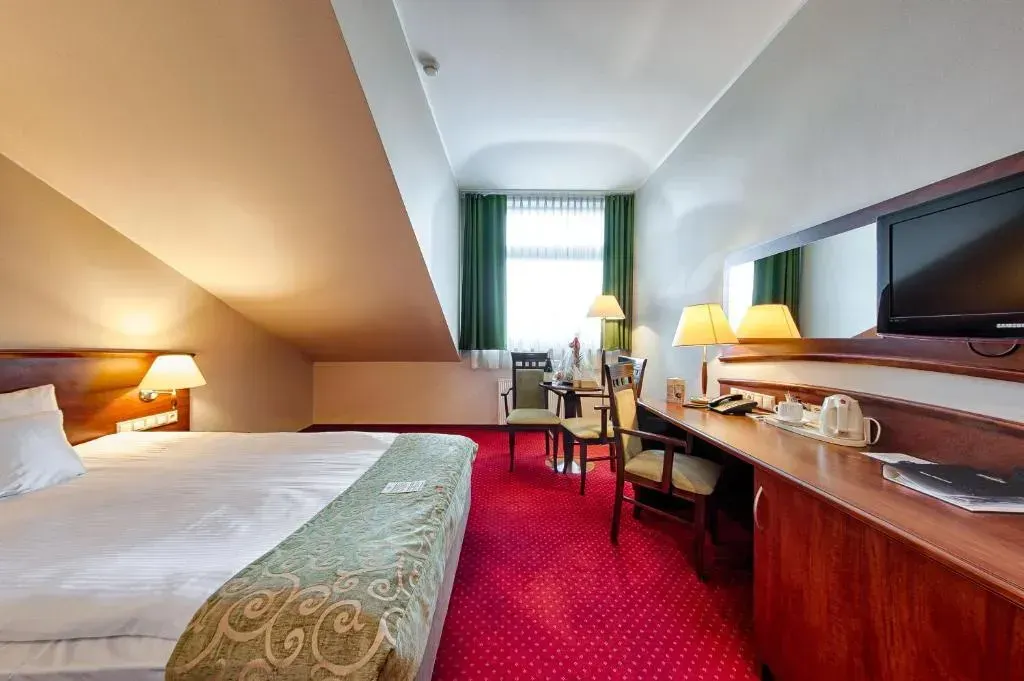 Grand Royal Hotel, photo 1 of 10