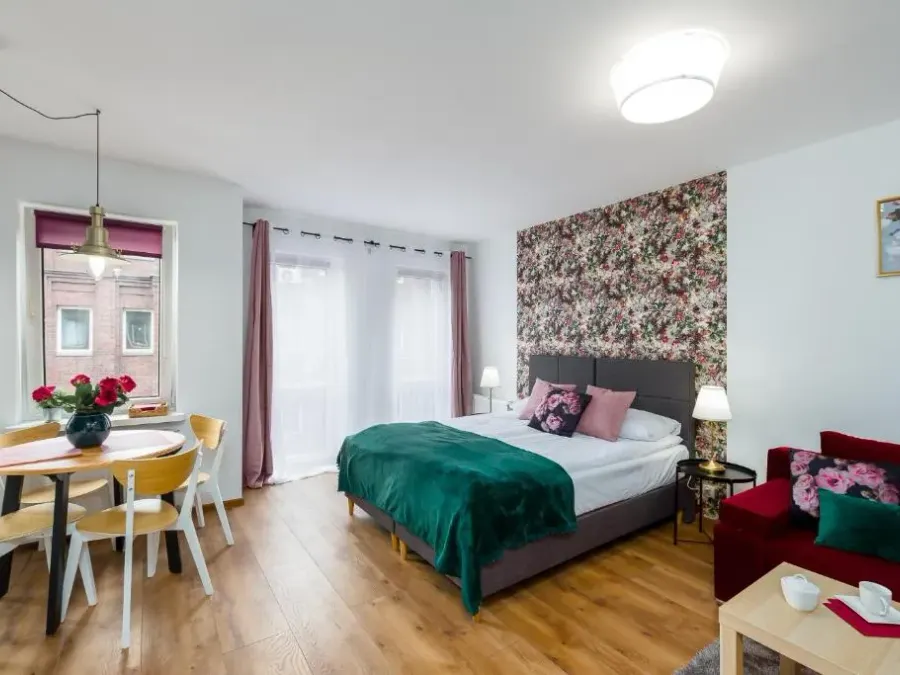 Sleepway Apartments - English Dream, photo 1 of 10
