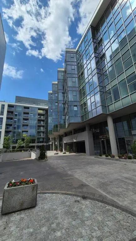Towarowa Flowers Apartment, free parking, air-conditioning, self check-in 24h, photo 1 of 10