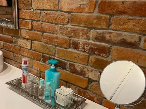 Luxury apartment in center town!, photo 8 of 10