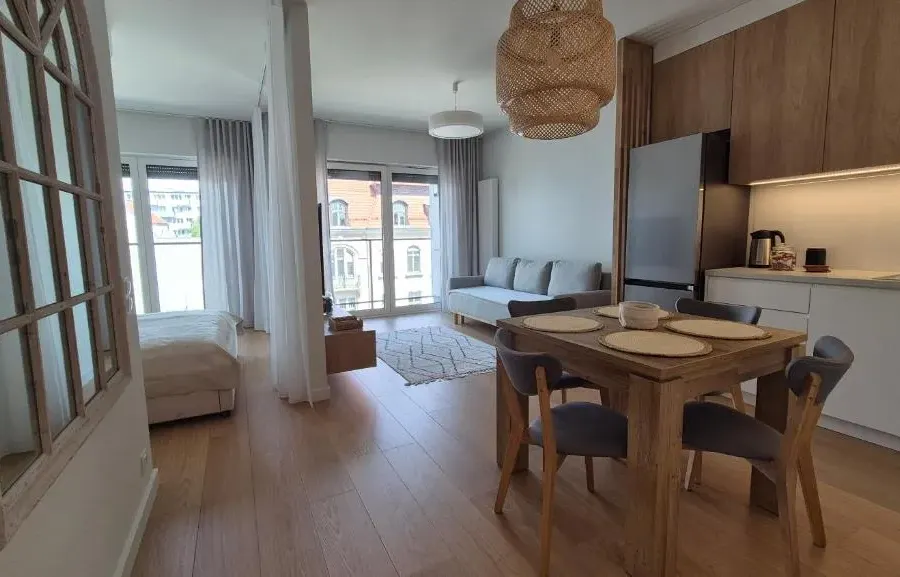 Luxurious Cinnamon Apartment, self check-in 24h, free parking, air-conditioning, photo 1 of 10