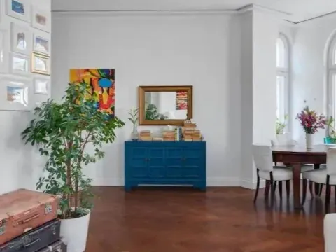 Luxury apartment in center town!, photo 4 of 10