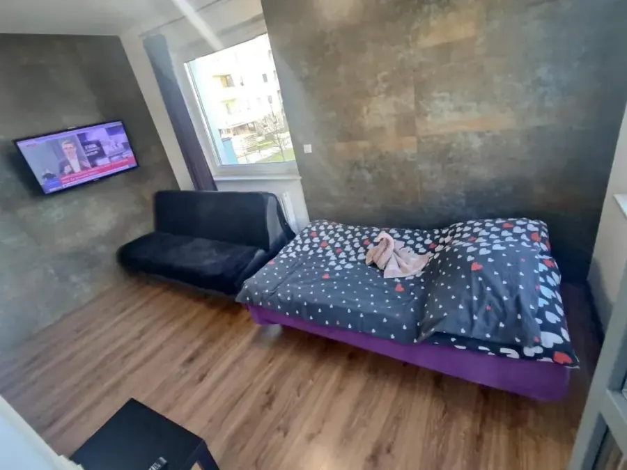 2110 Zwycięstwa 5N - Tanie Pokoje w Apartamencie - samodzielne zameldowanie - self check in, photo 1 of 10