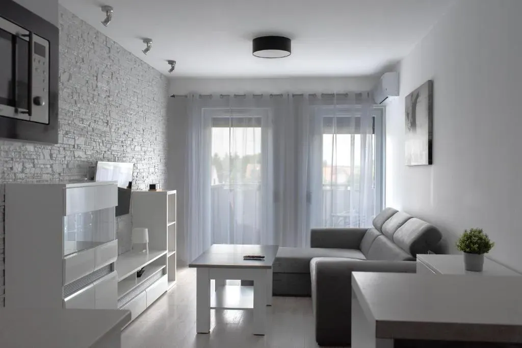 RentPlanet - Apartament przy Lotnisku, photo 1 of 10