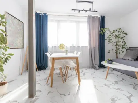 ewa apartment, photo 8 of 10